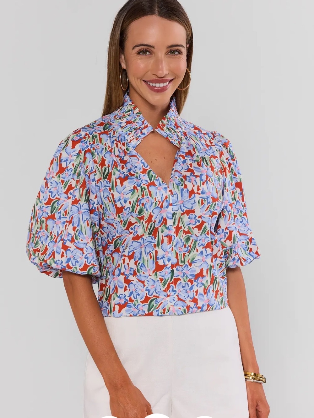 AVARA Blue Floral Split Neck Puff Sleeve Top